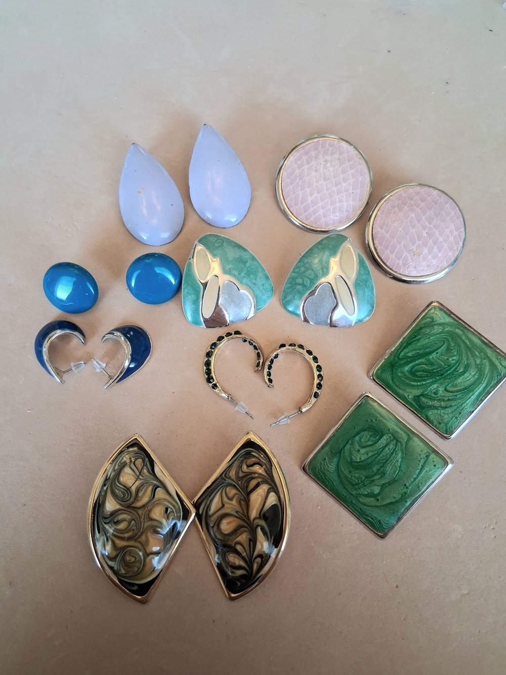 8 Pairs of Retro 80's Pierced Earrings Lot - All Wearable - Women Jewelry
